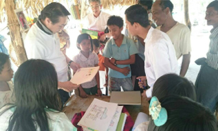 ミャンマーの子供たちを訪緬（2015年3月）